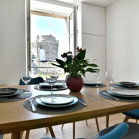 Le Gite Du Chateau - Duplex En Centre-Ville Dinan Exterior foto